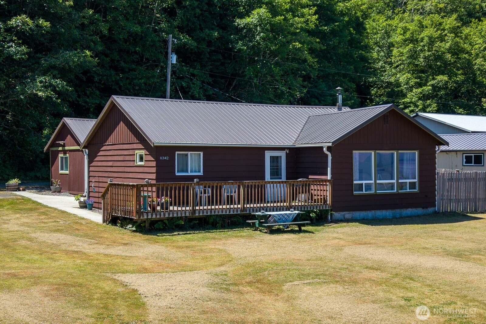 8342 112 Highway Property Photo 1