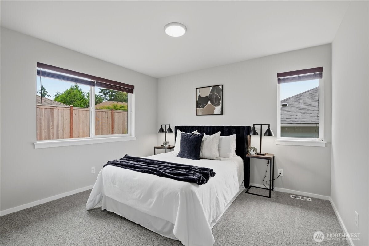 16005 57th Avenue Property Photo 28