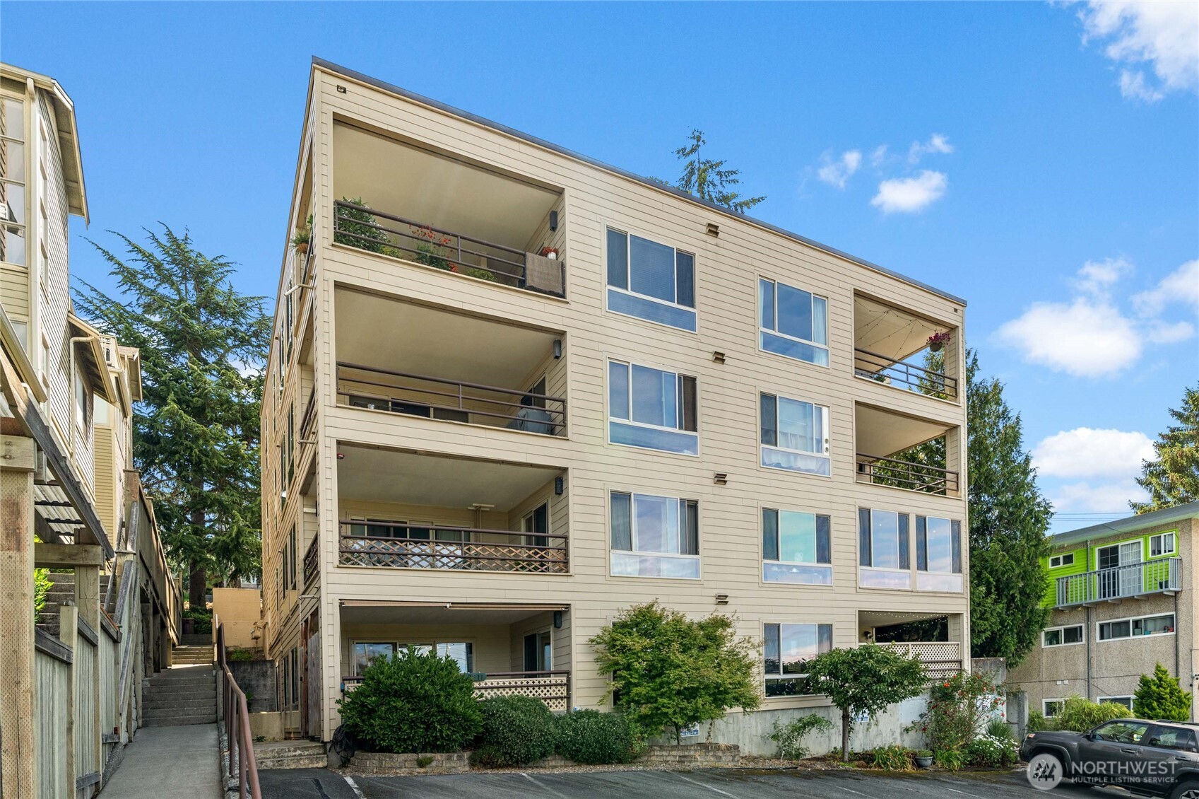 2811 14th 101 Property Photo 1
