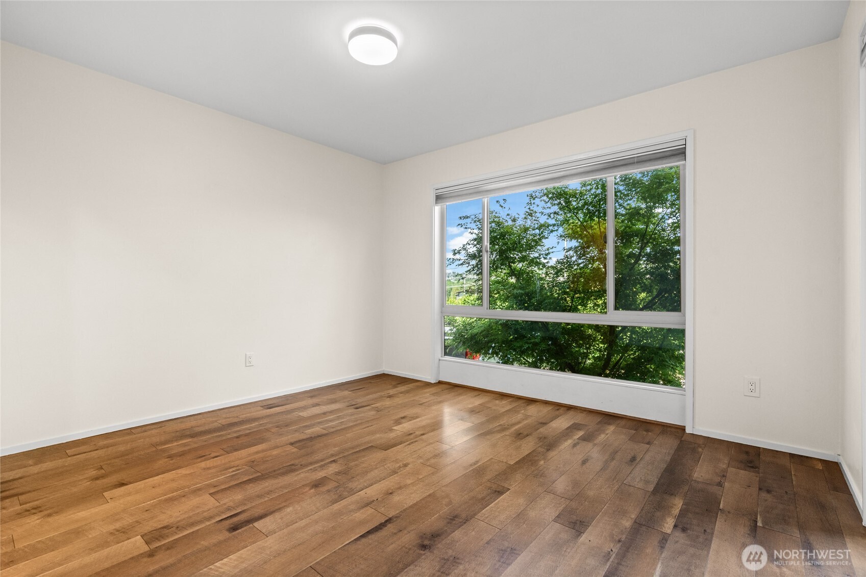 2811 14th 101 Property Photo 12