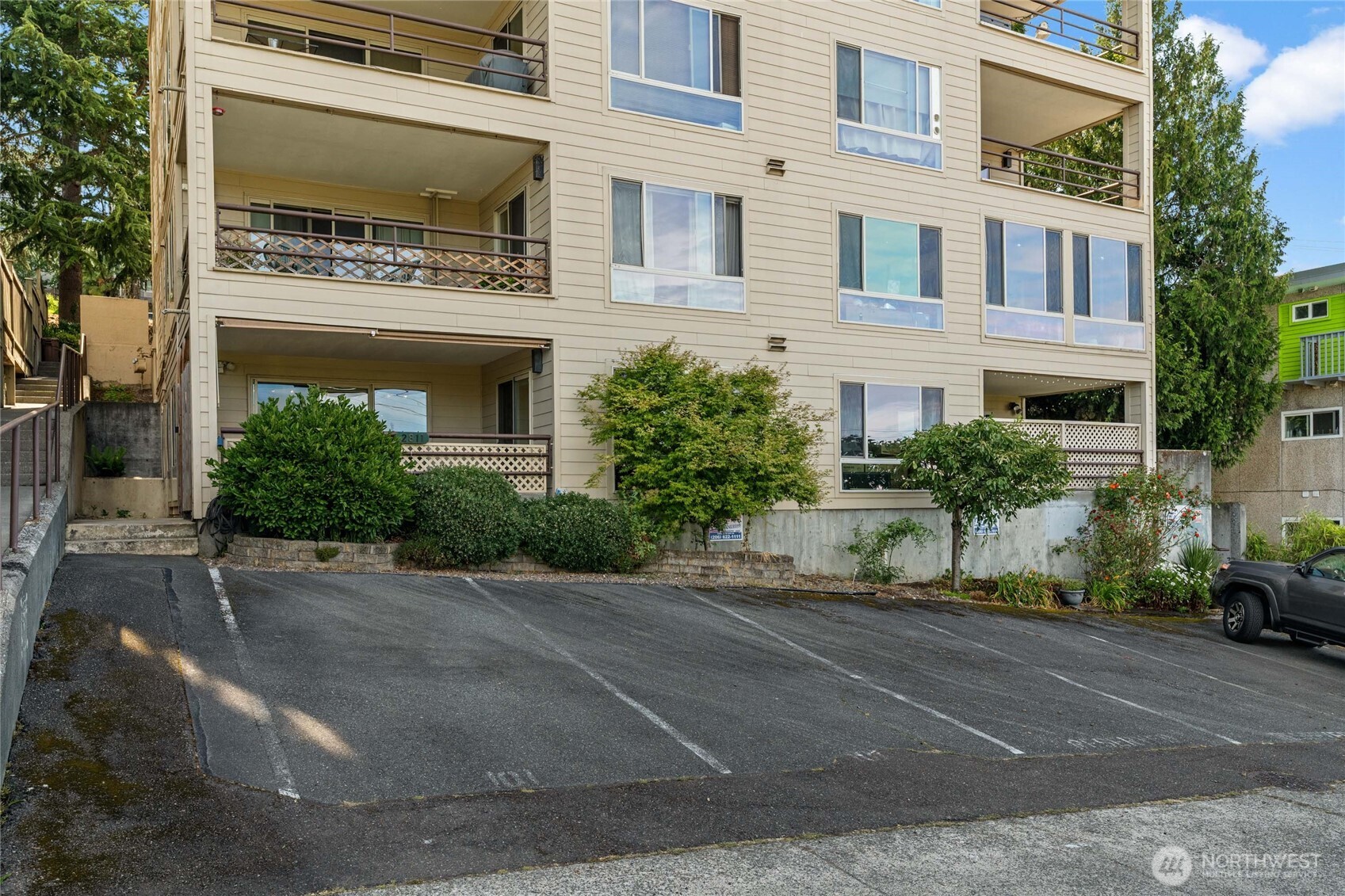 2811 14th 101 Property Photo 24