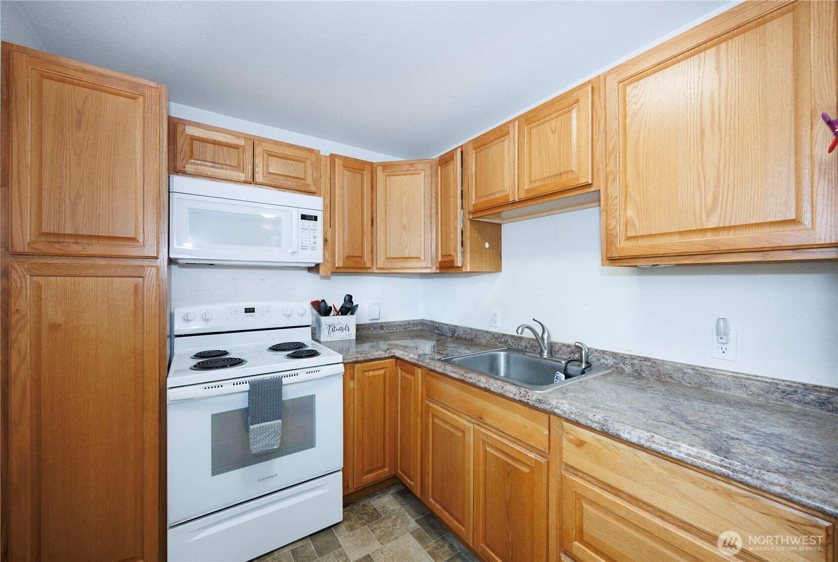 136 First Street Property Photo 12