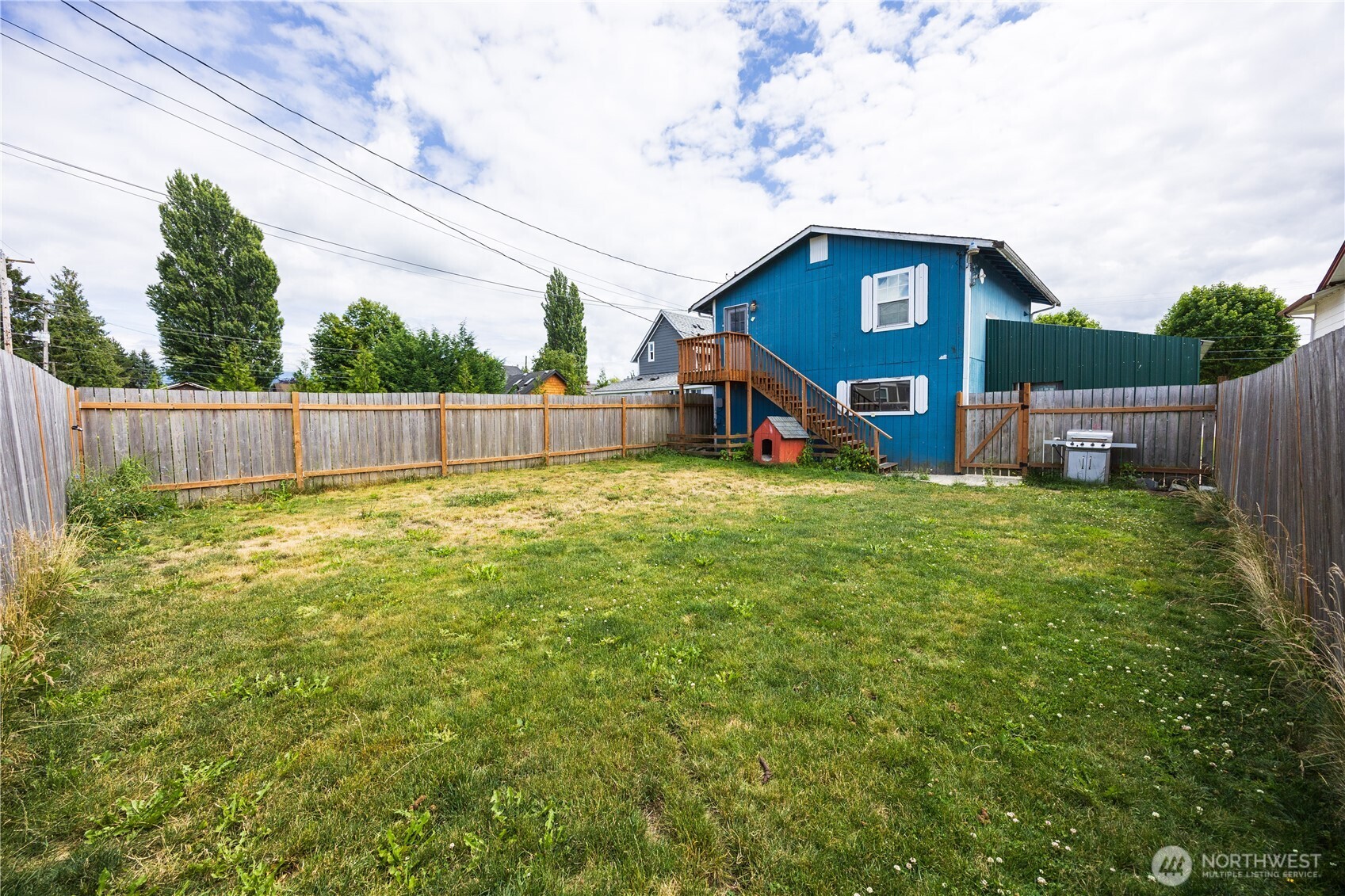 136 First Street Property Photo 18