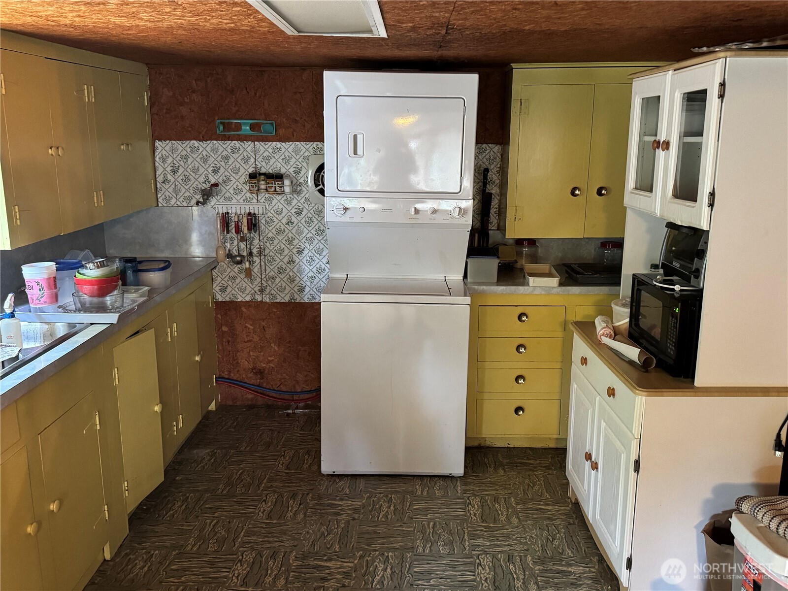 32118 Benbow Drive Property Photo 5