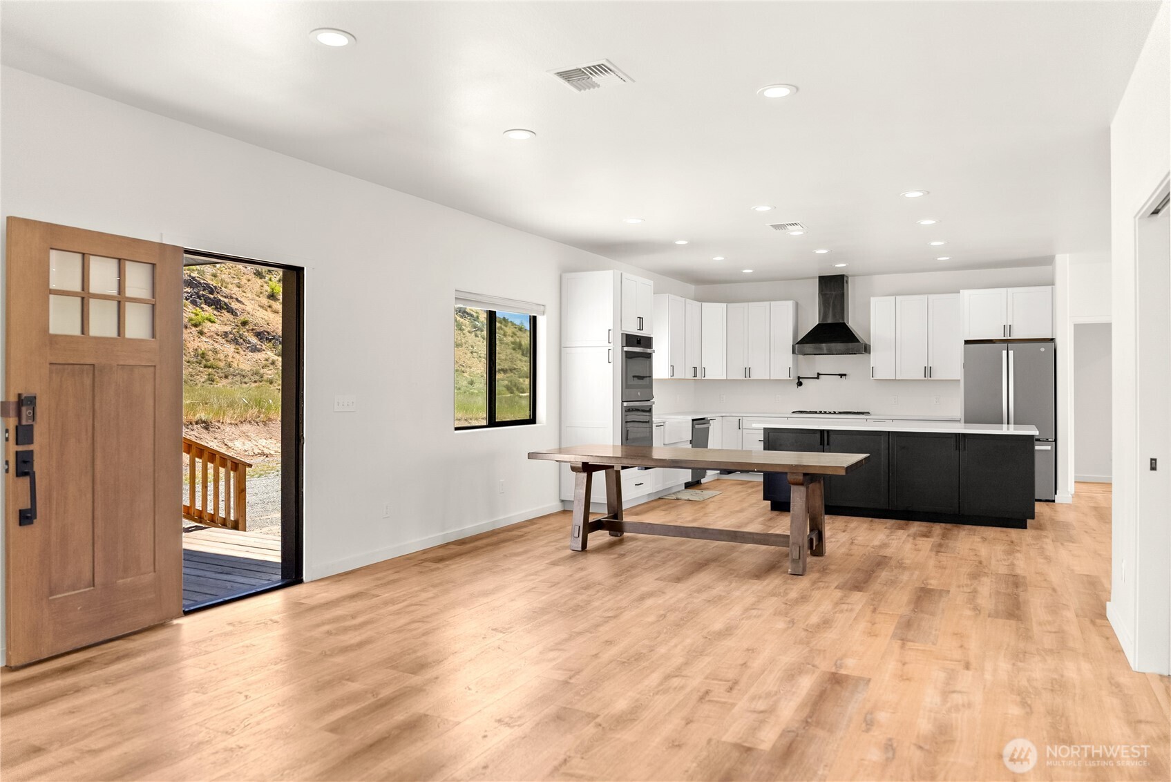 701 North Star Property Photo 3