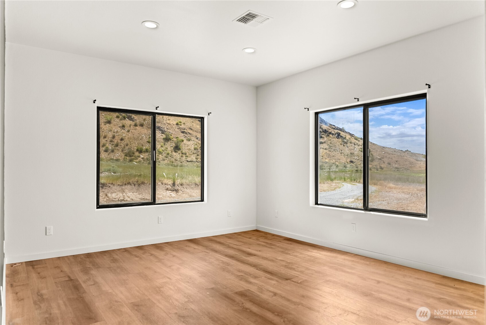 701 North Star Property Photo 11