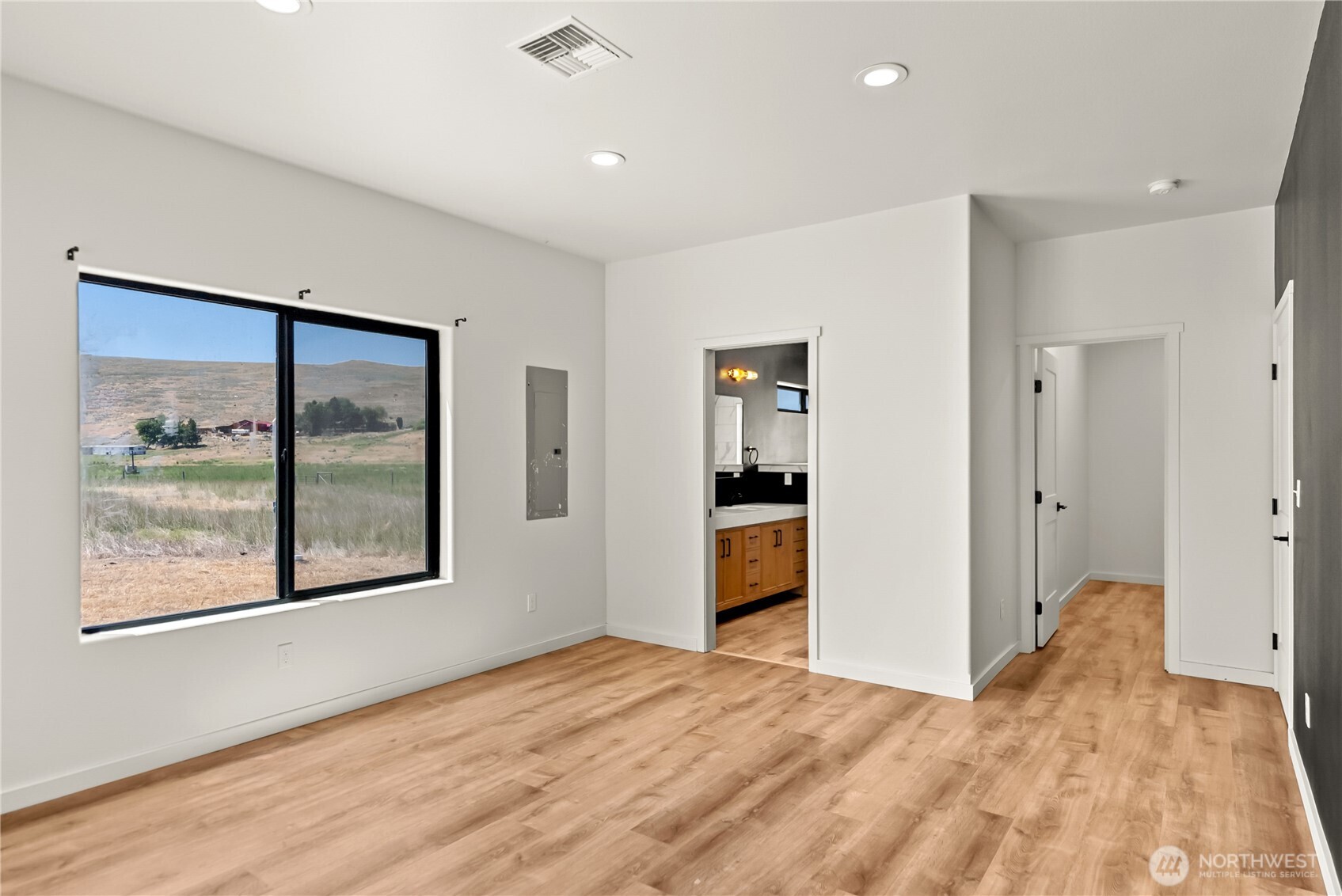 701 North Star Property Photo 13