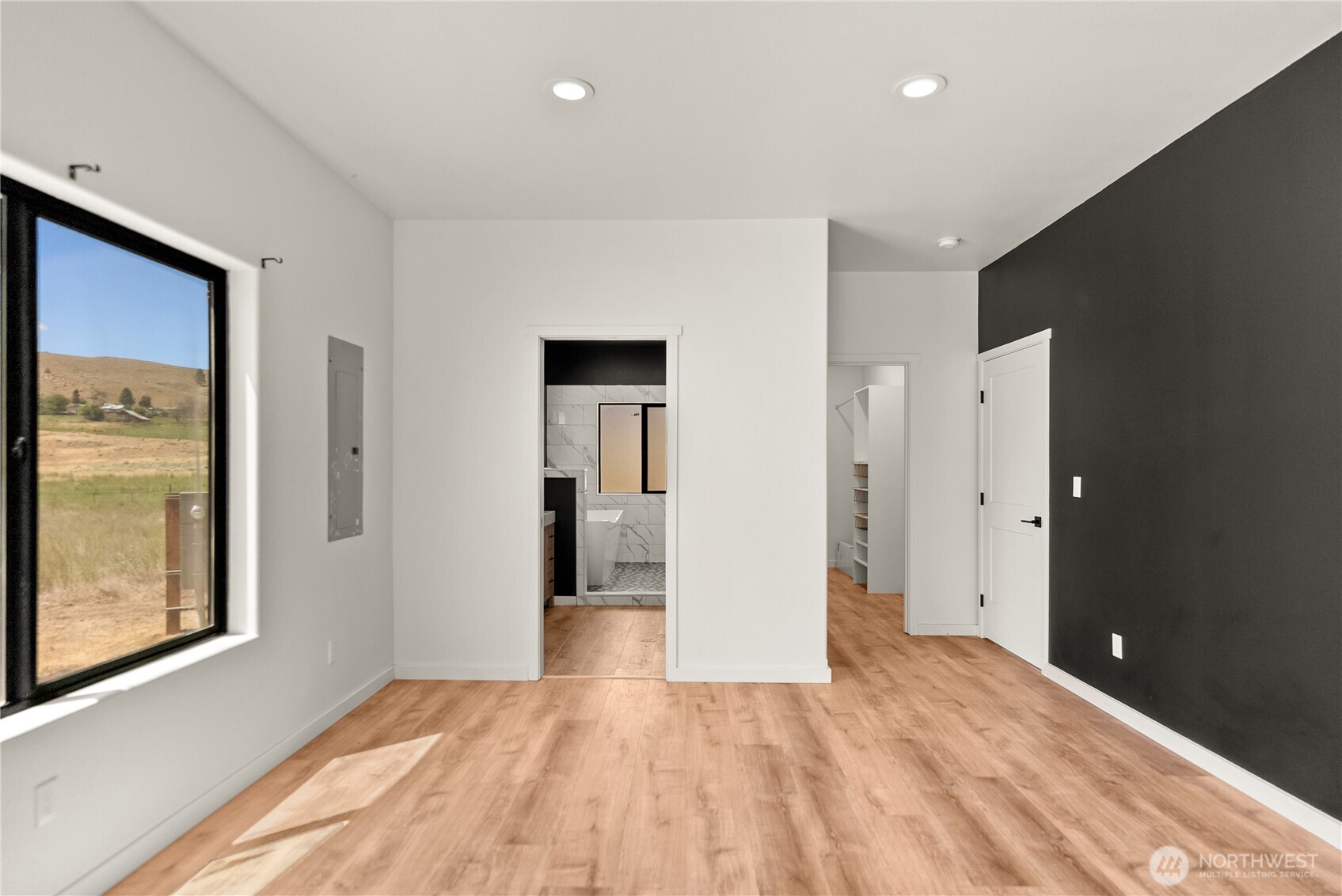 701 North Star Property Photo 14
