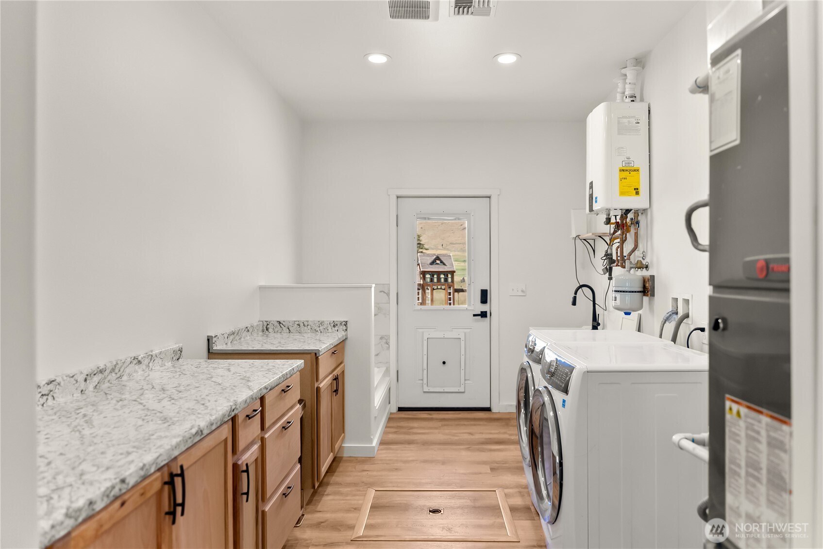 701 North Star Property Photo 21