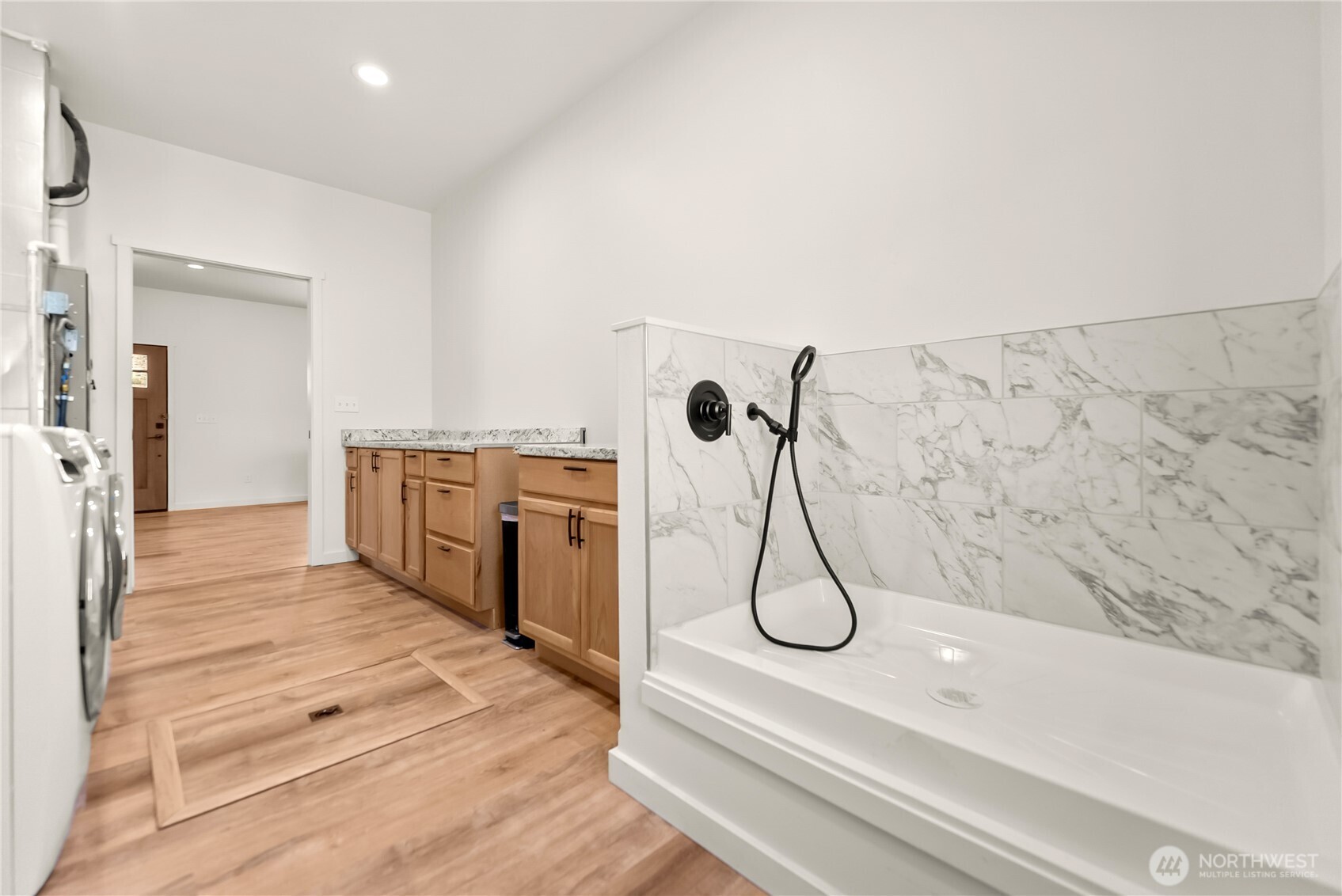 701 North Star Property Photo 22