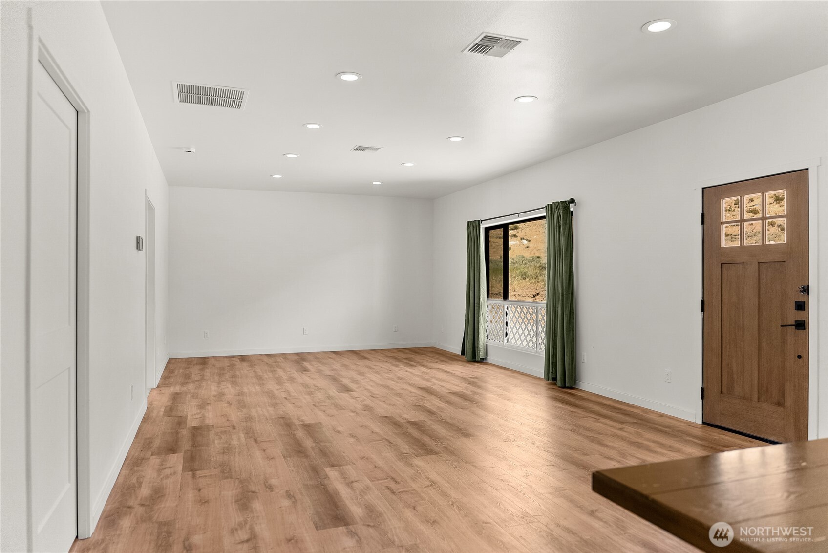 701 North Star Property Photo 23