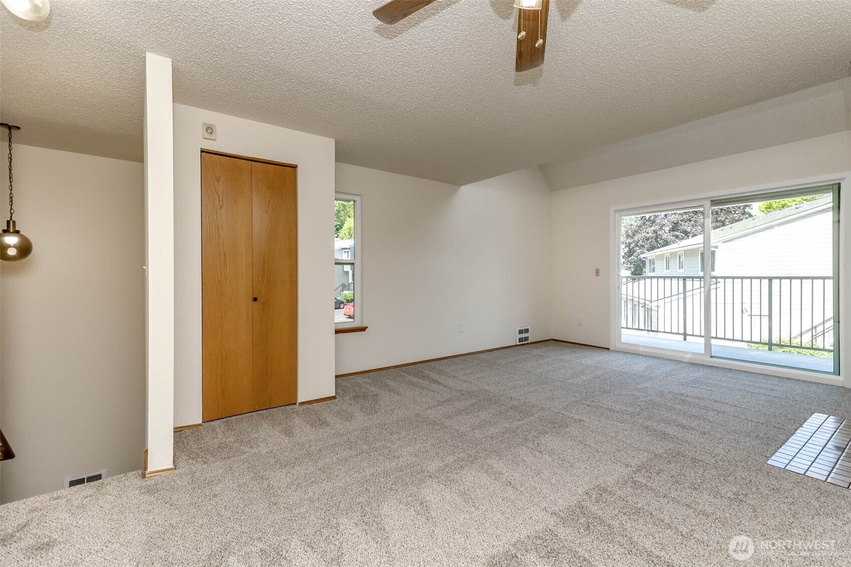 4539 S 248th Place 16c4 Property Photo 4