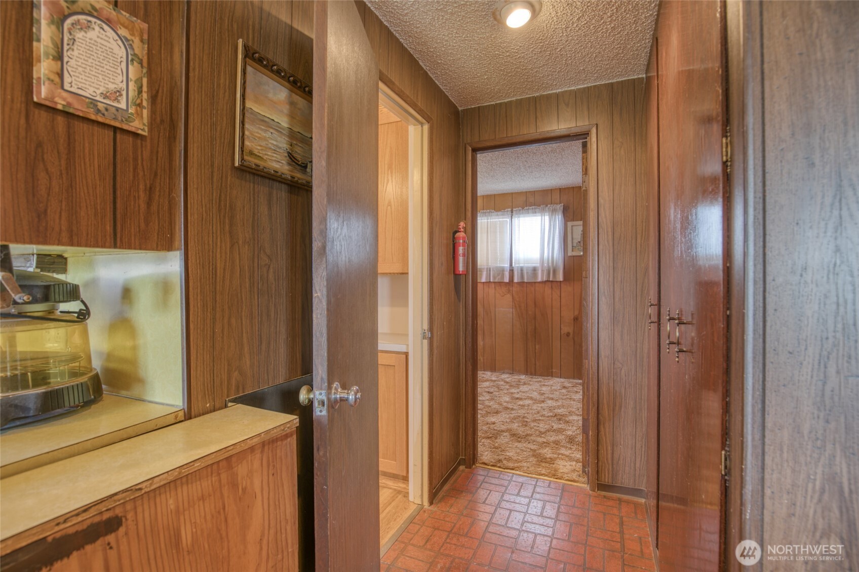 30 Second Street Property Photo 16