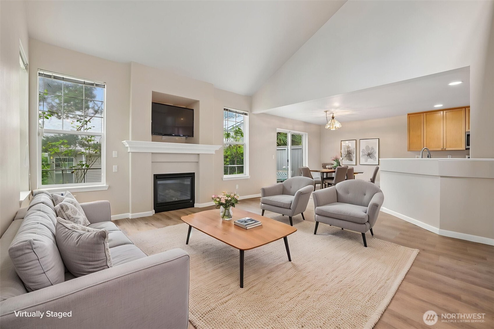 19107 110th Place Property Photo 6