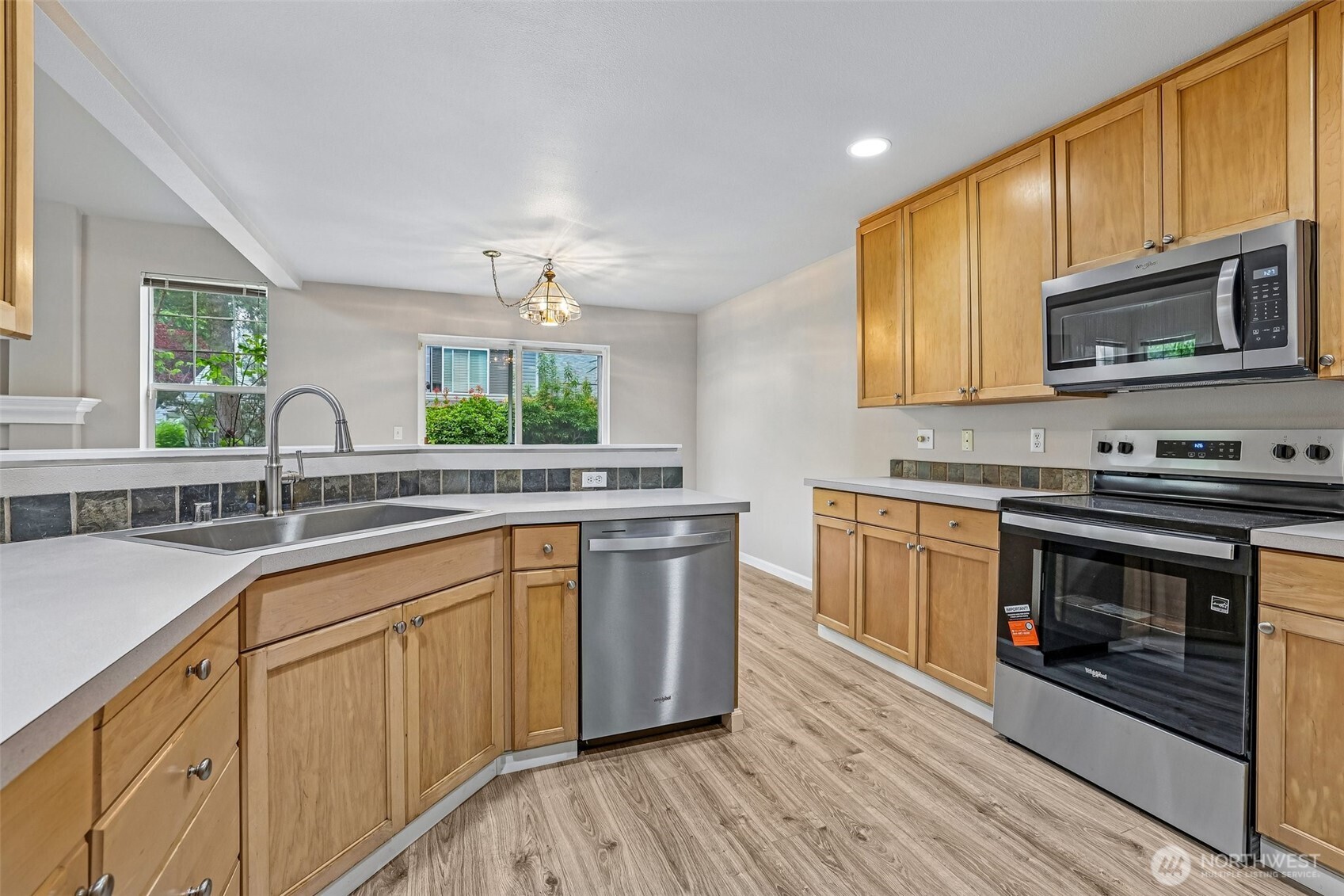 19107 110th Place Property Photo 9