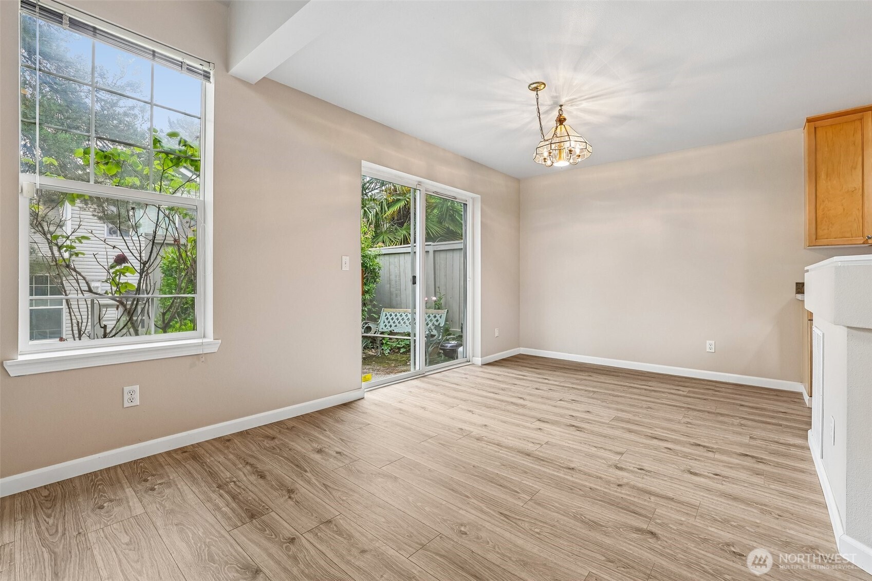 19107 110th Place Property Photo 11
