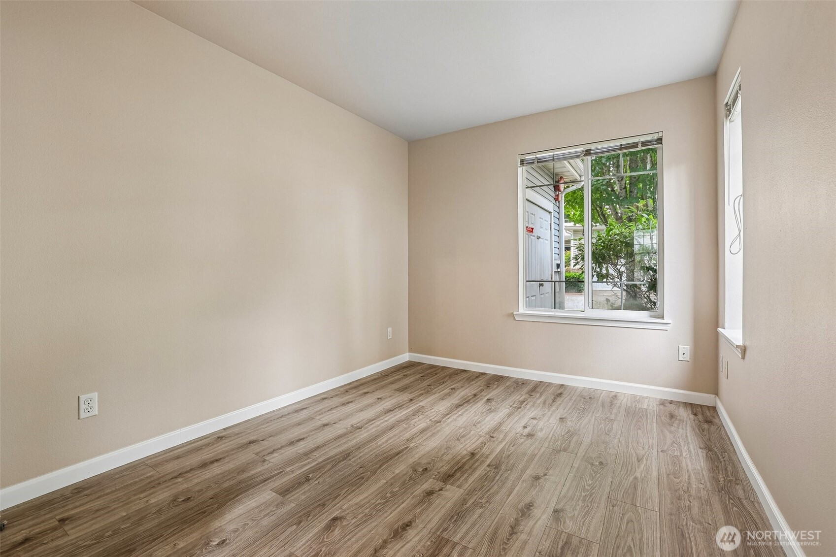 19107 110th Place Property Photo 12