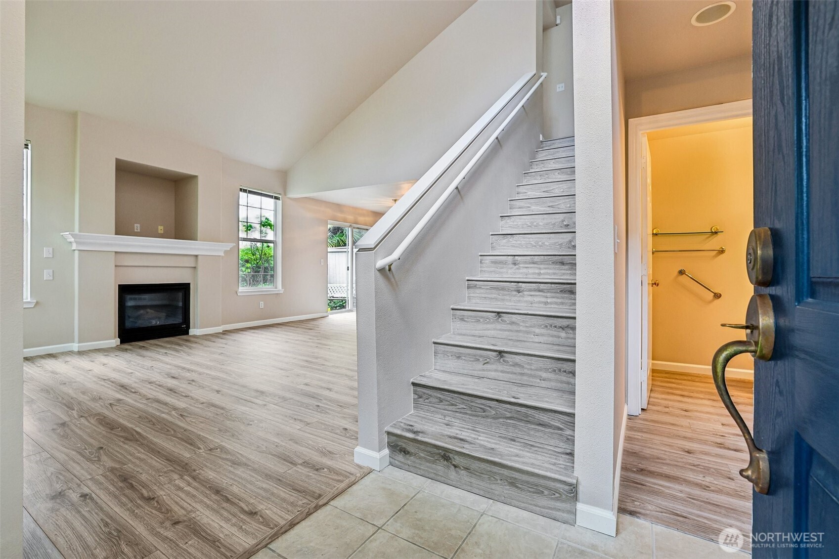 19107 110th Place Property Photo 15