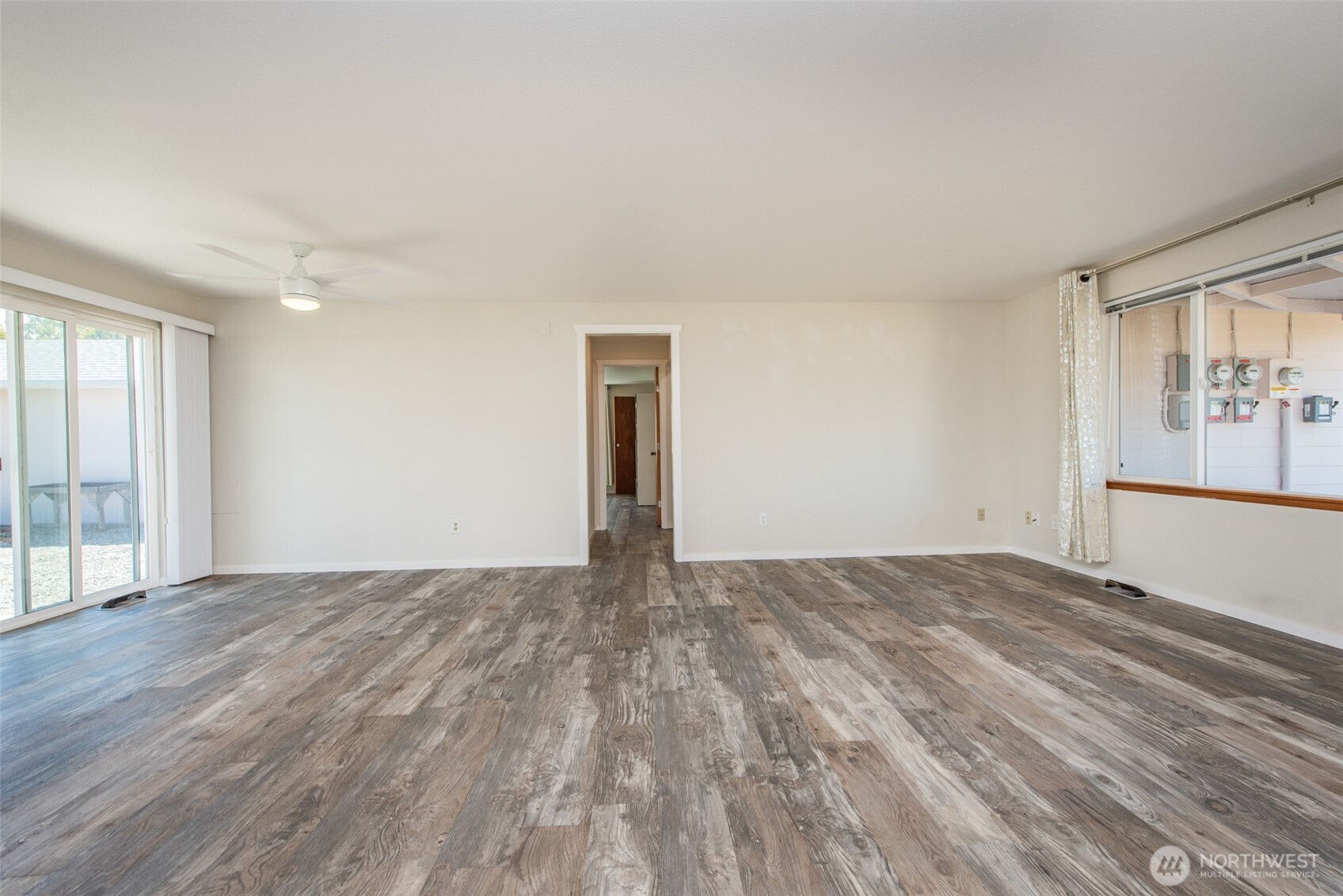 20 Elizabeth Lane Property Photo 8