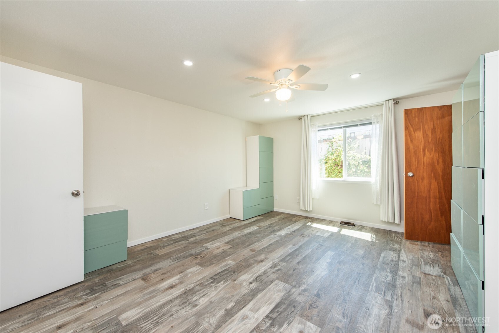 20 Elizabeth Lane Property Photo 16