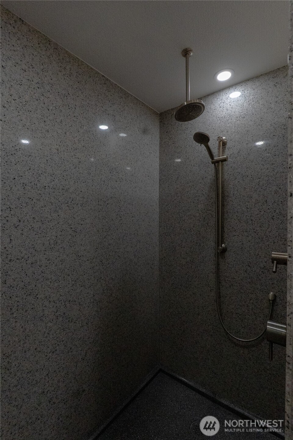20 Elizabeth Lane Property Photo 19