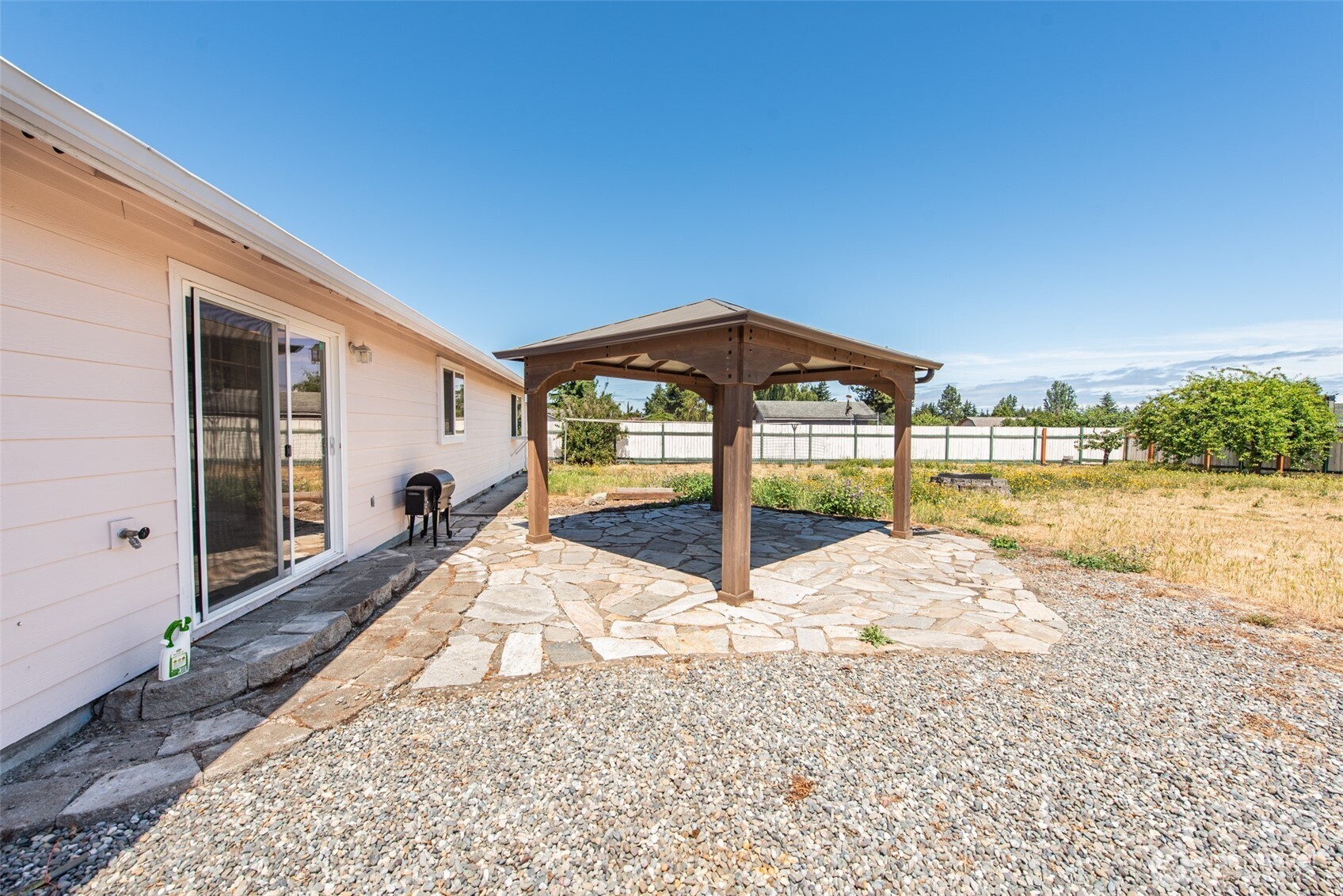 20 Elizabeth Lane Property Photo 28