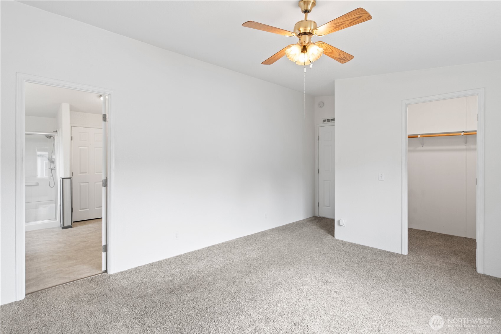 600 Ne Saturn Lane Property Photo 11