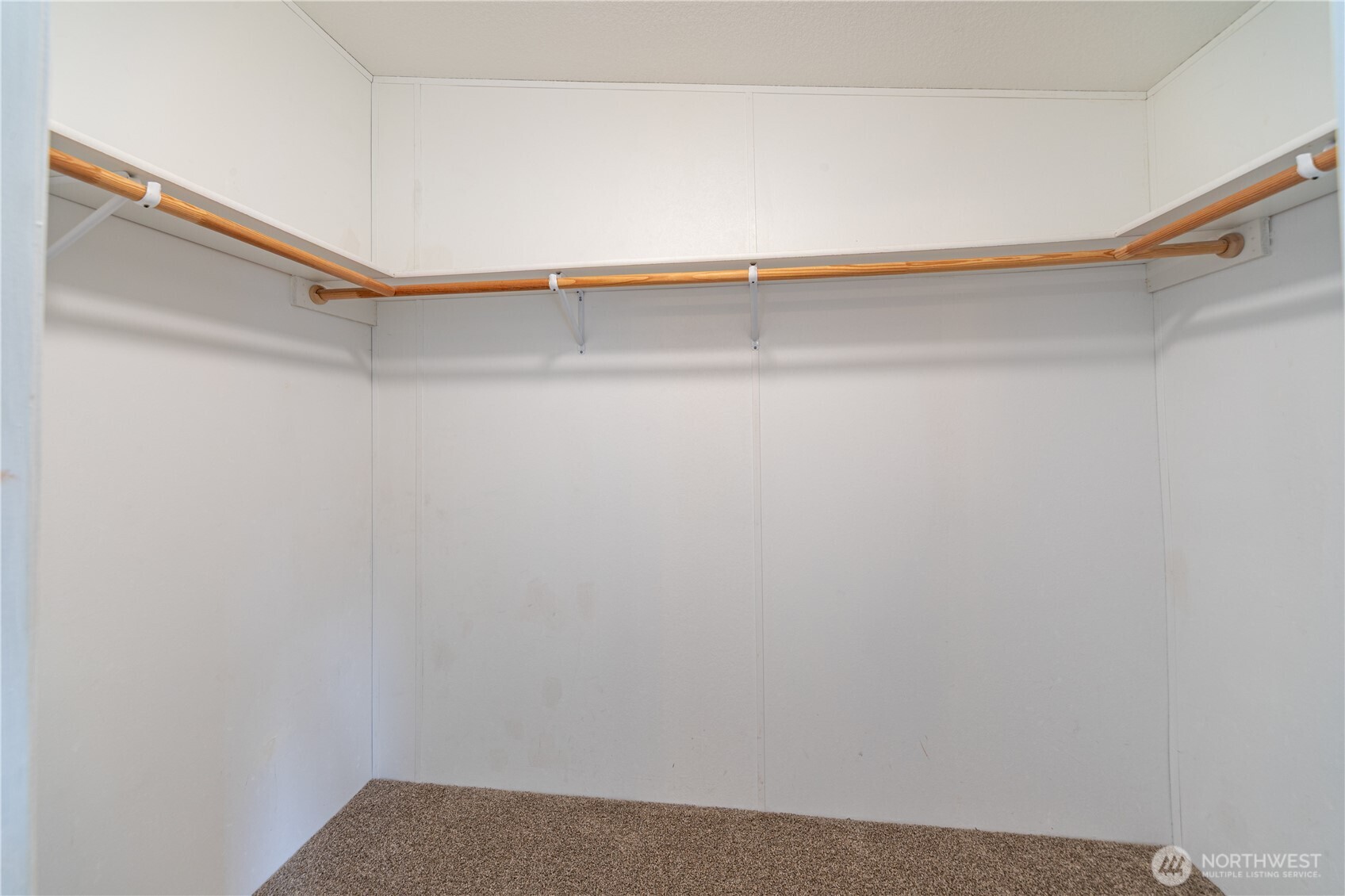600 Ne Saturn Lane Property Photo 12