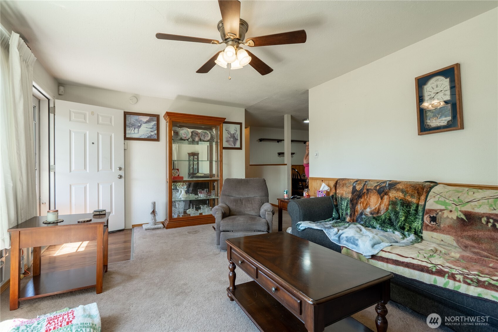 456 E Street Property Photo 7