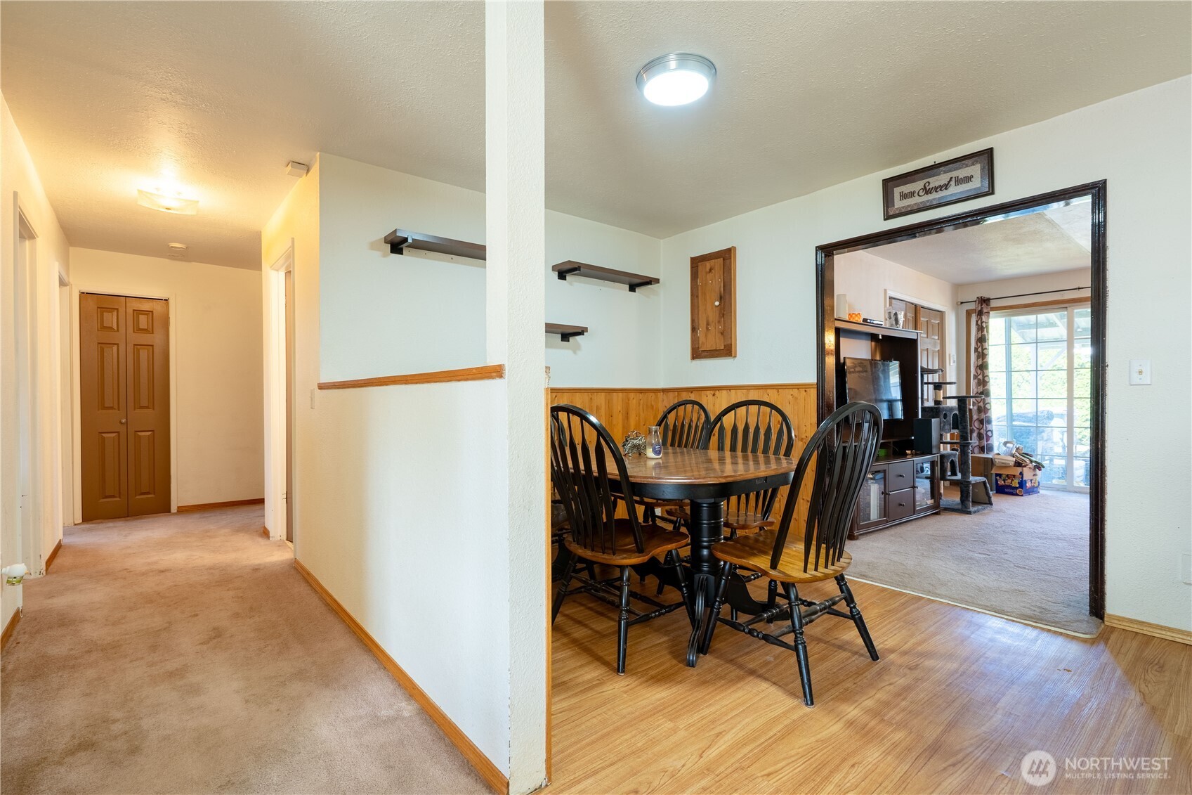 456 E Street Property Photo 9