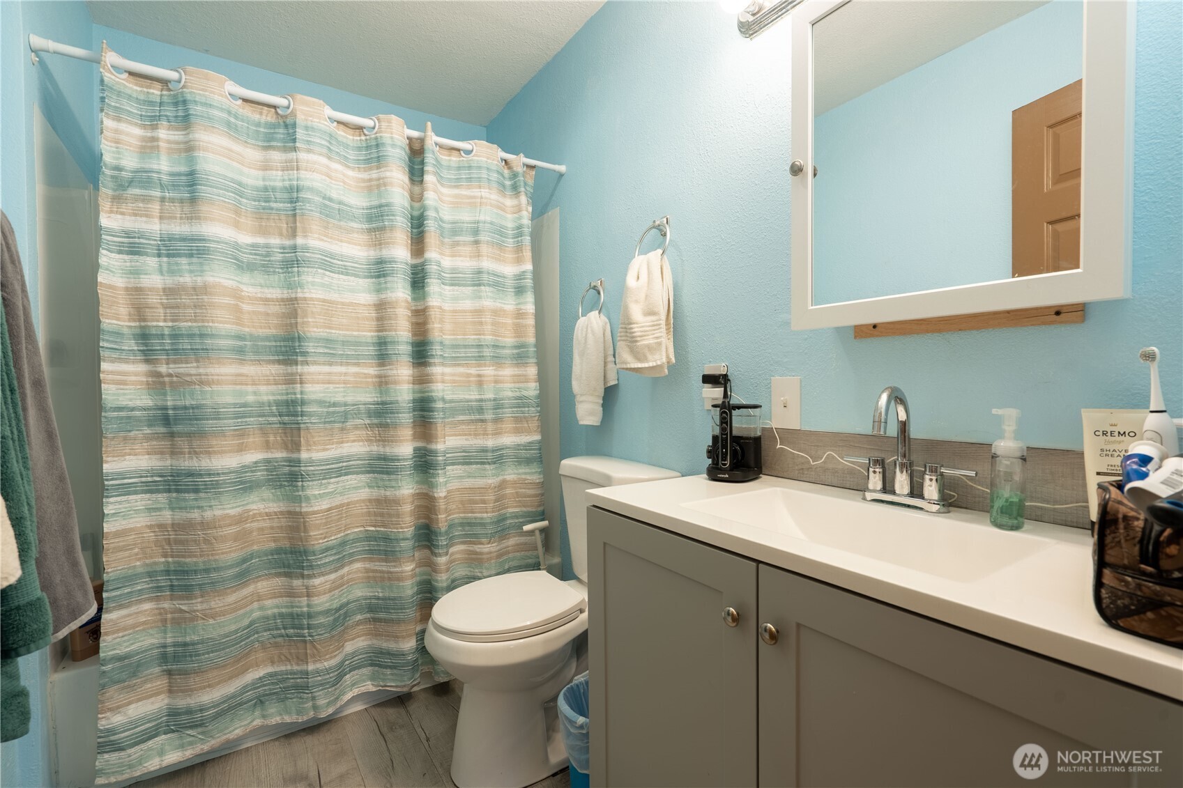 456 E Street Property Photo 16