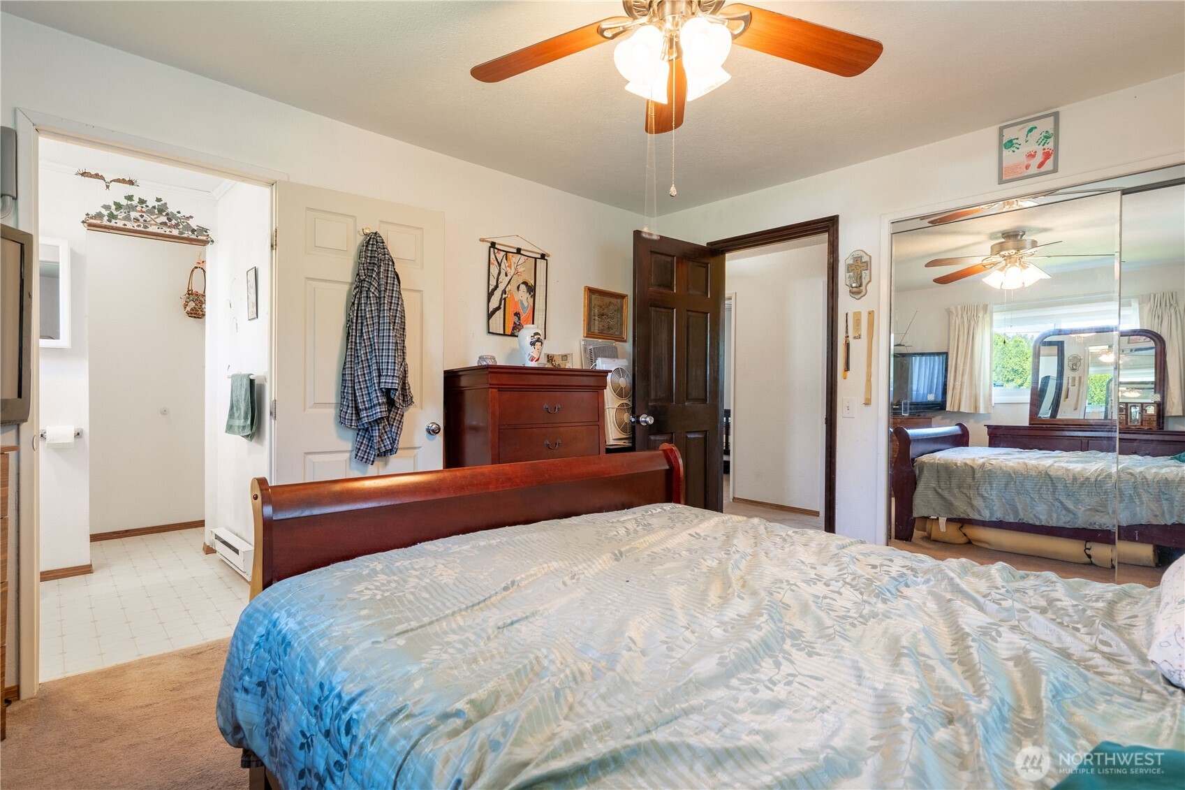 456 E Street Property Photo 18