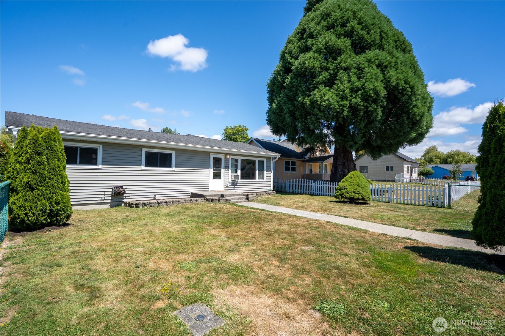 456 E Street Property Photo 24