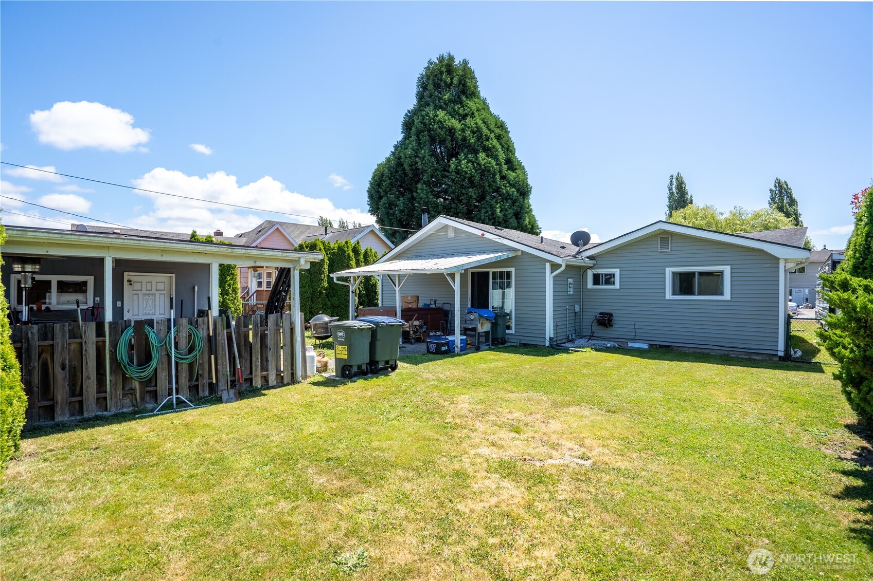 456 E Street Property Photo 26