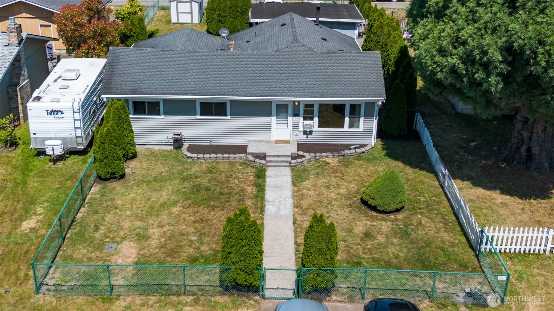 456 E Street Property Photo 29