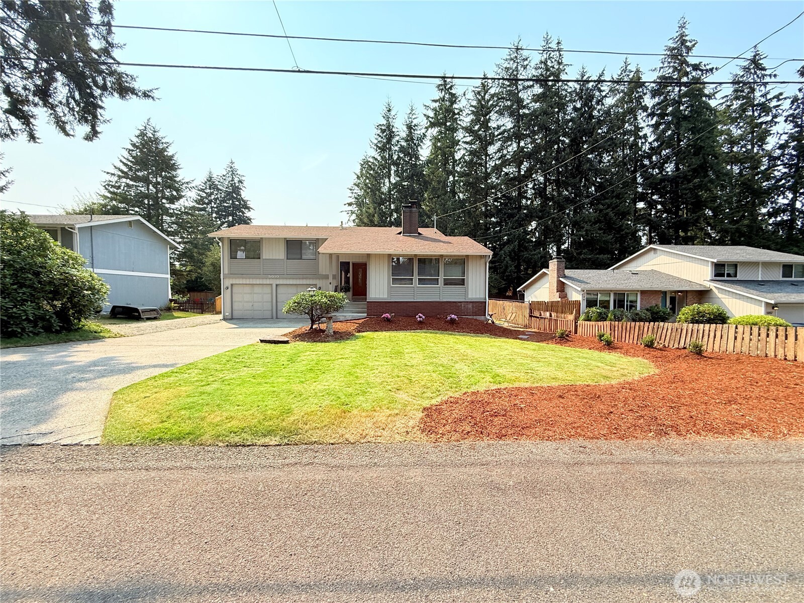 5010 84th Avenue Property Photo 3