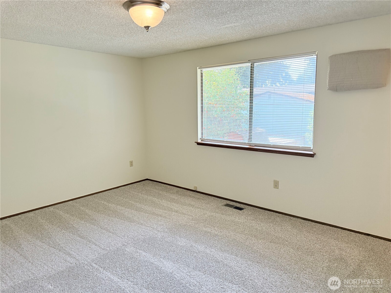 5010 84th Avenue Property Photo 17