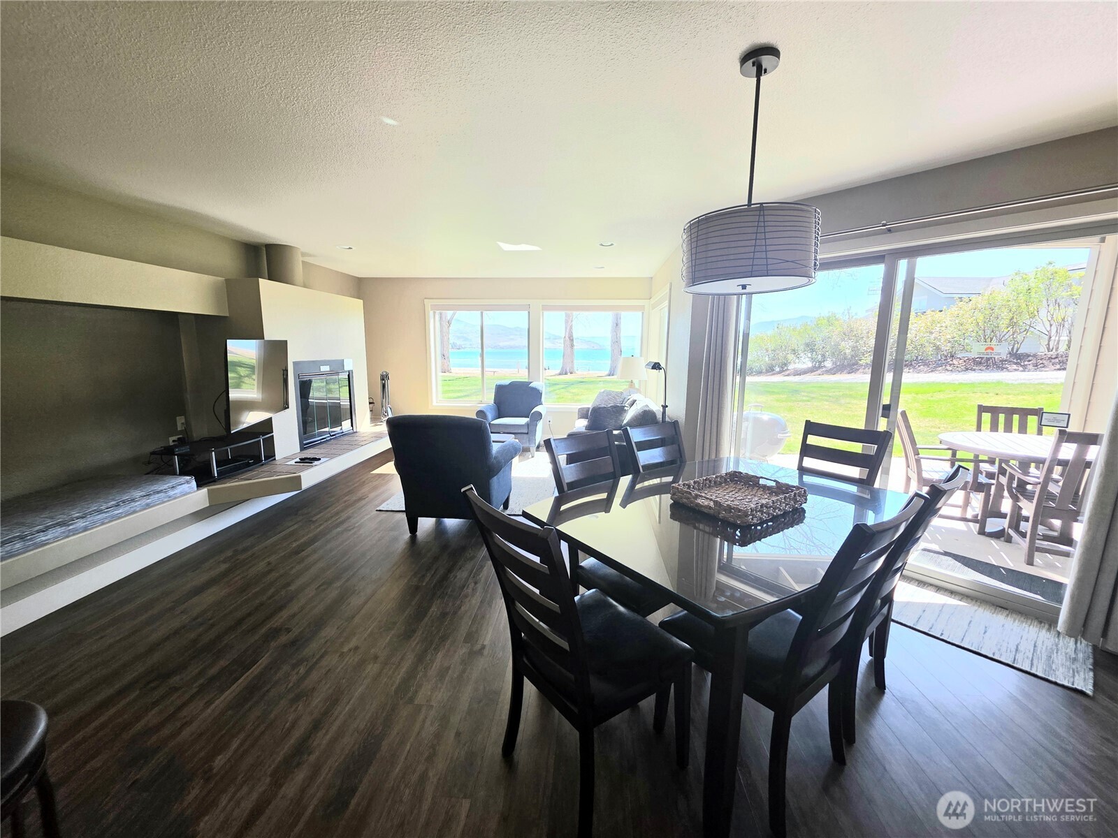 1 Beach 545-C Property Photo 1