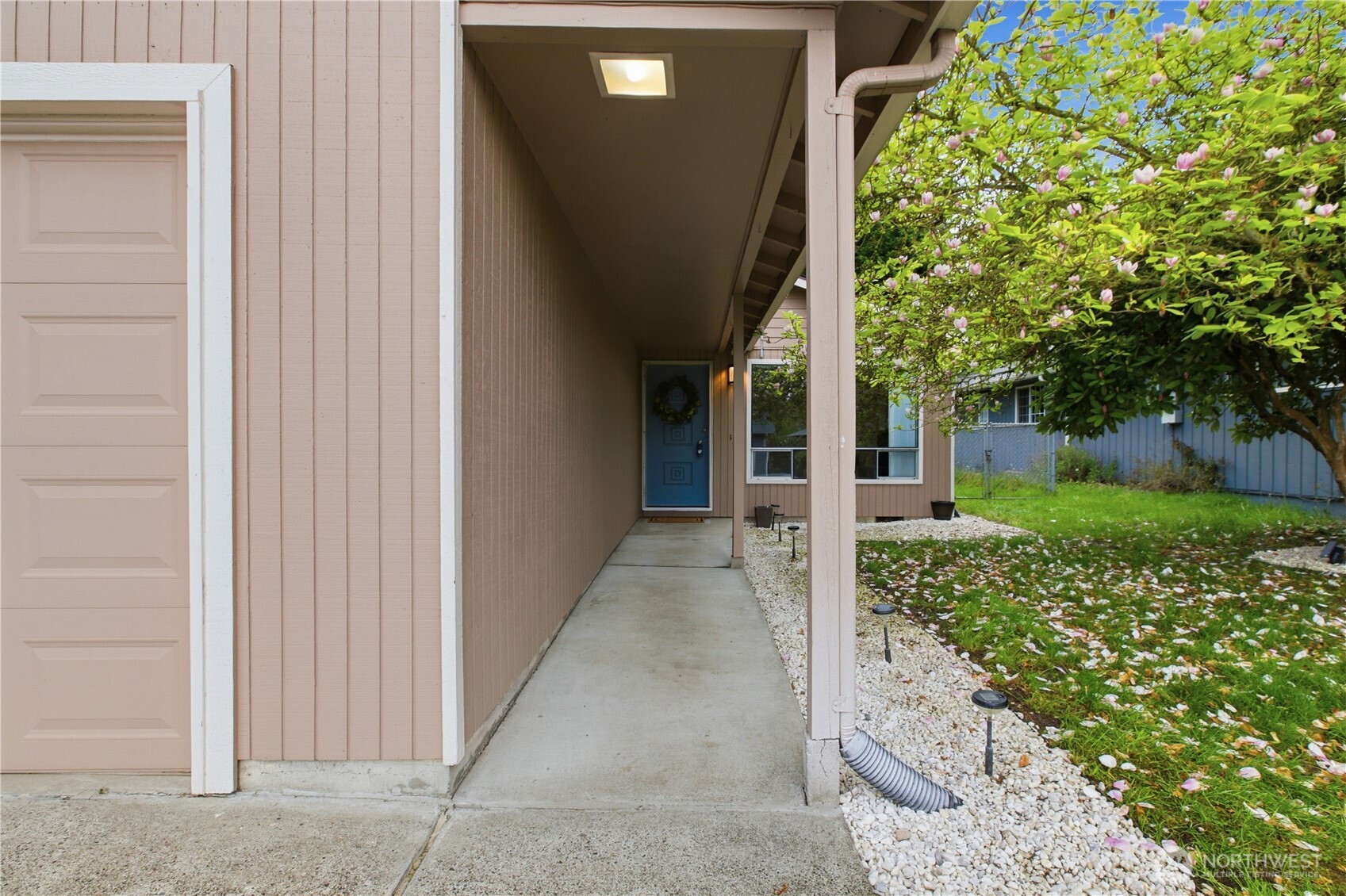 13033 31st Ave Property Photo 1