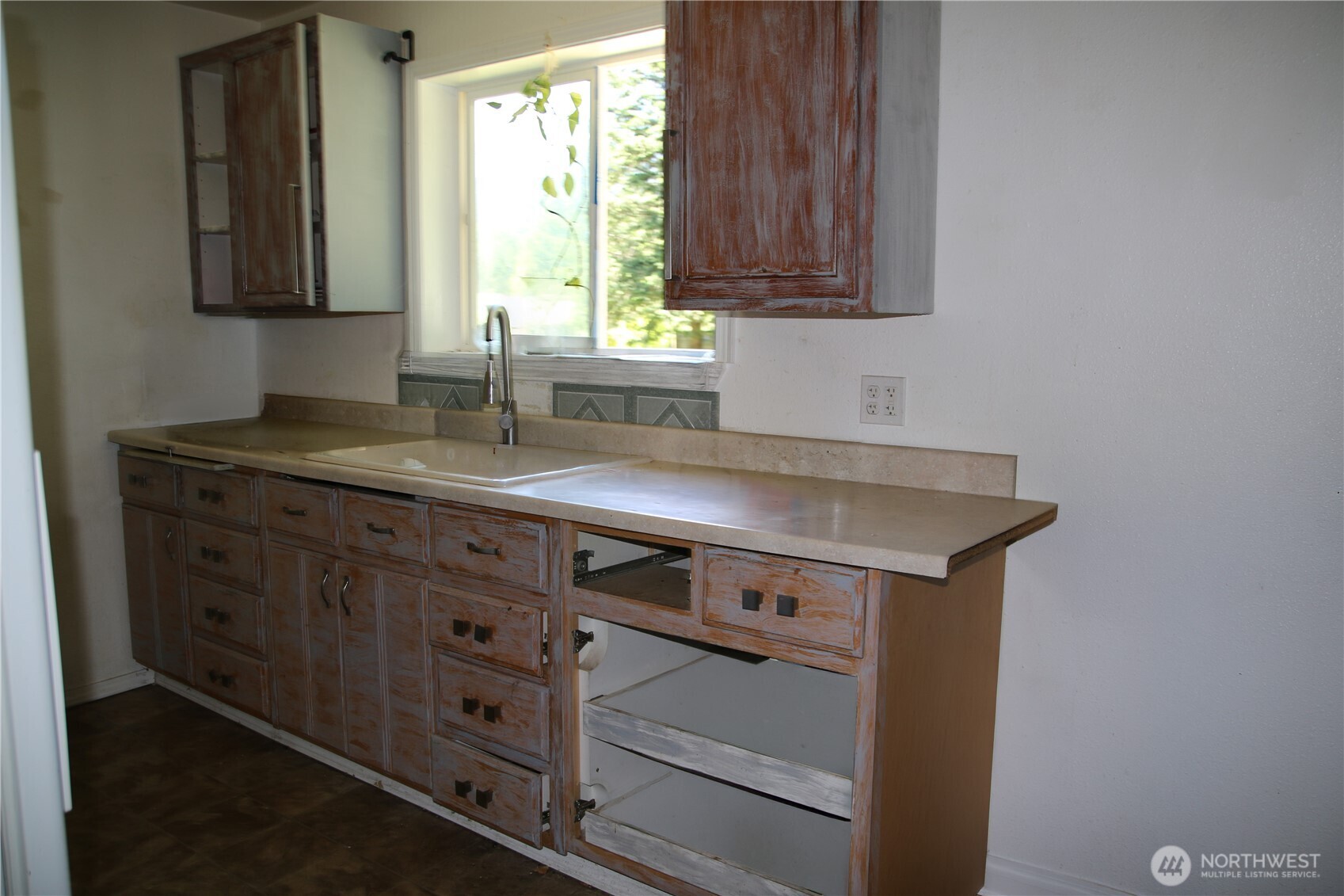 699 State Route 7 Property Photo 17