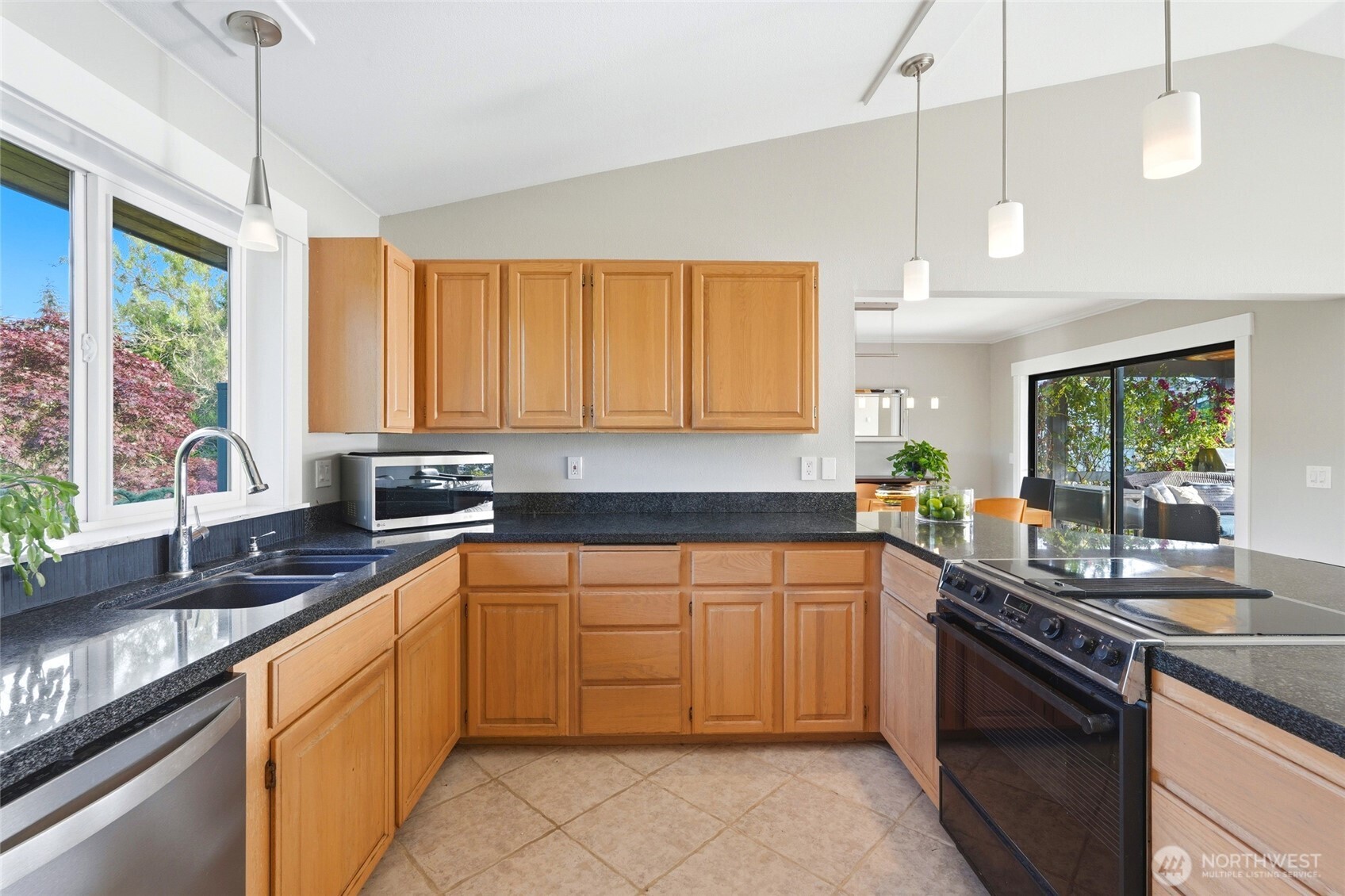 6179 Blue Haven Way Property Photo 13