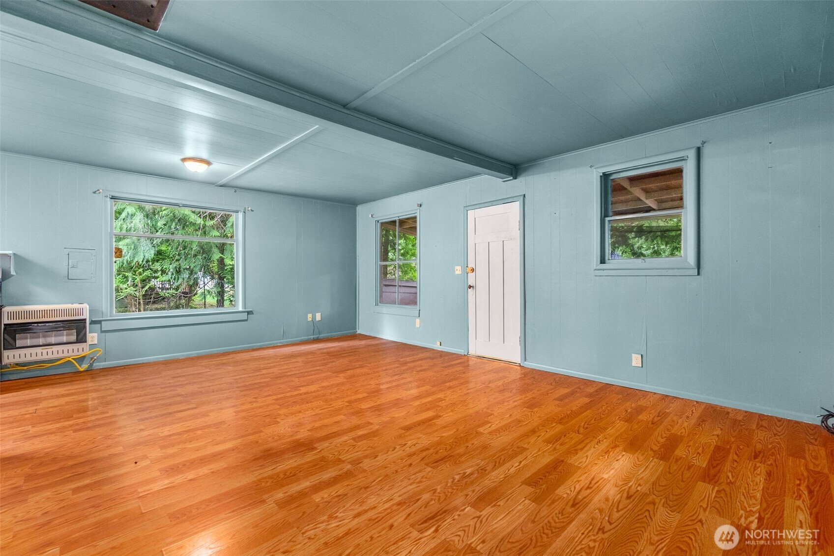 2528 Westwind Drive Property Photo 12