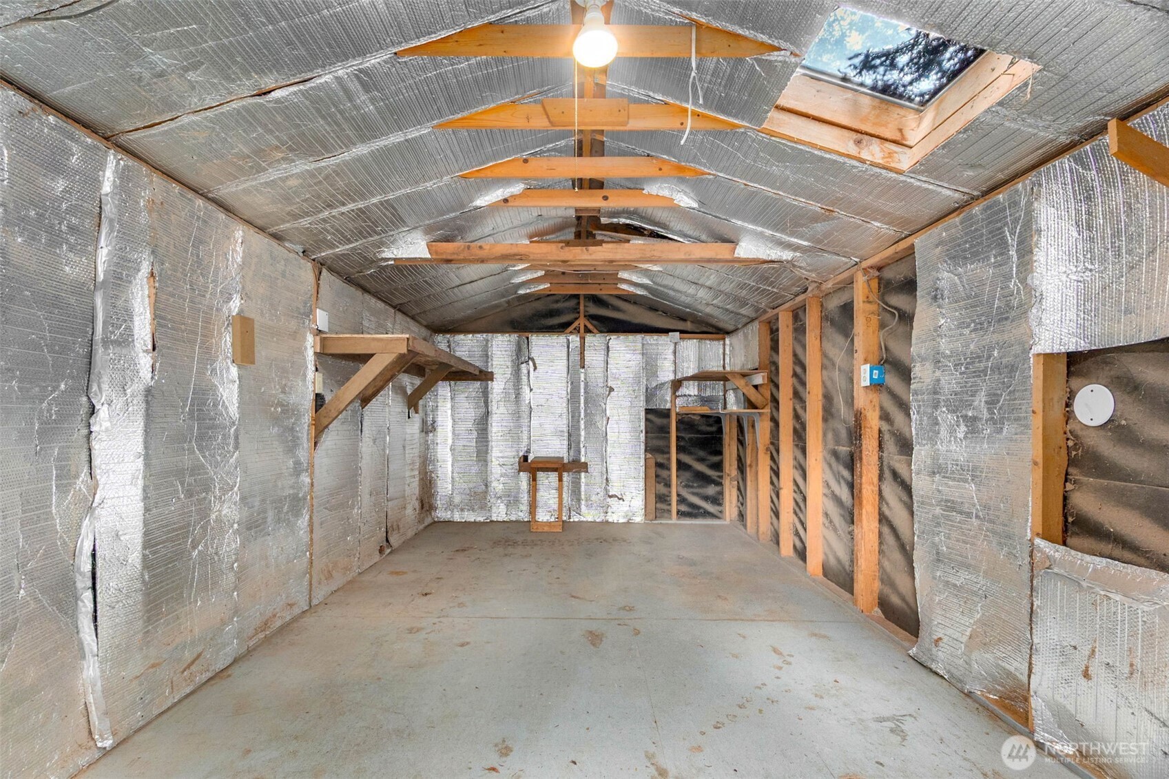 2528 Westwind Drive Property Photo 22