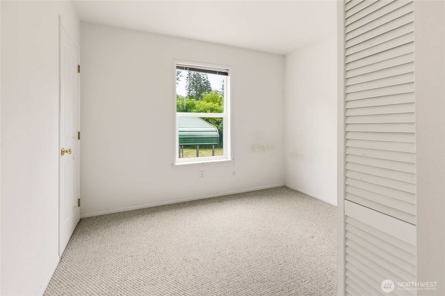 230 Shady Glen Drive Property Photo 10