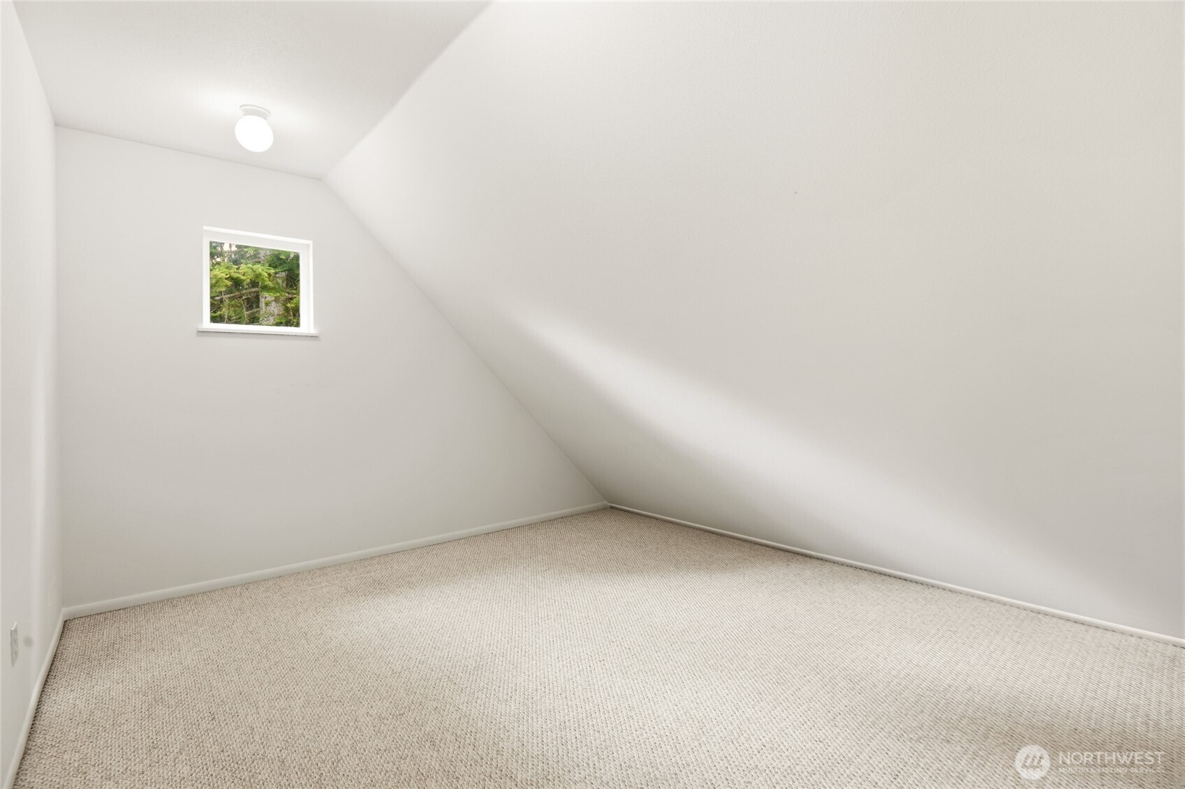 230 Shady Glen Drive Property Photo 14