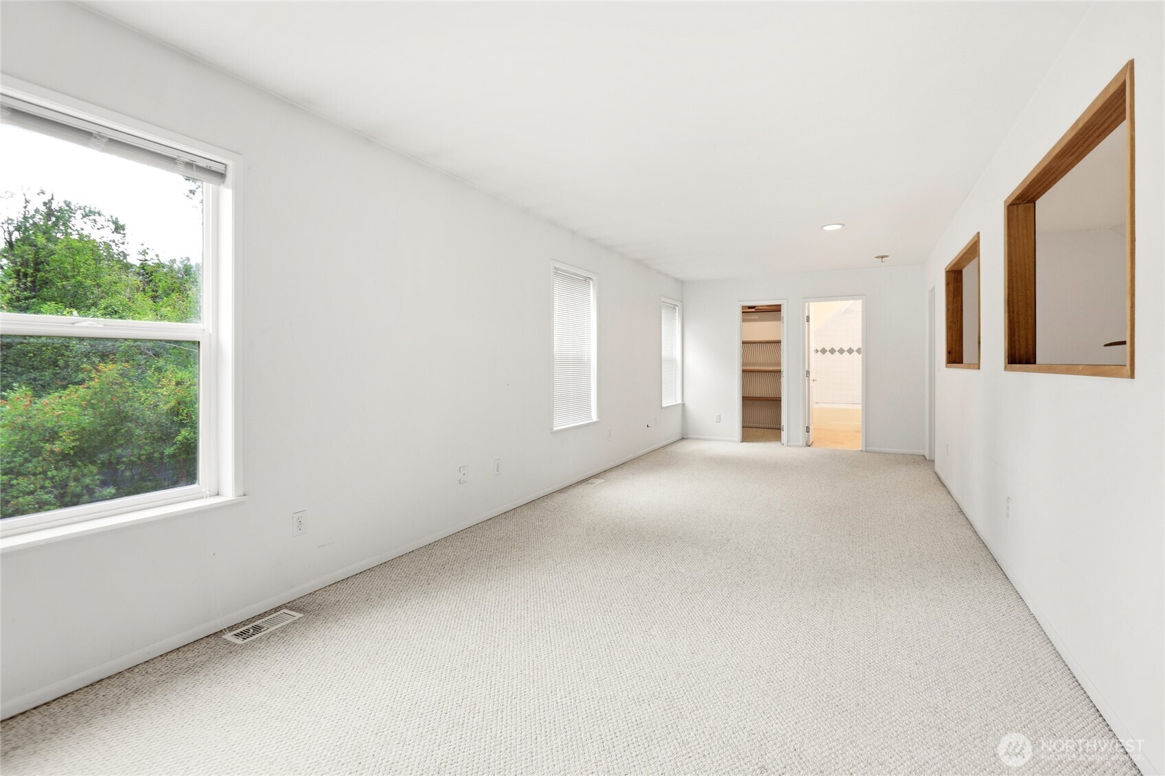 230 Shady Glen Drive Property Photo 16