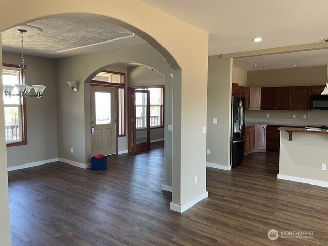 117 Garrett Loop Property Photo 8