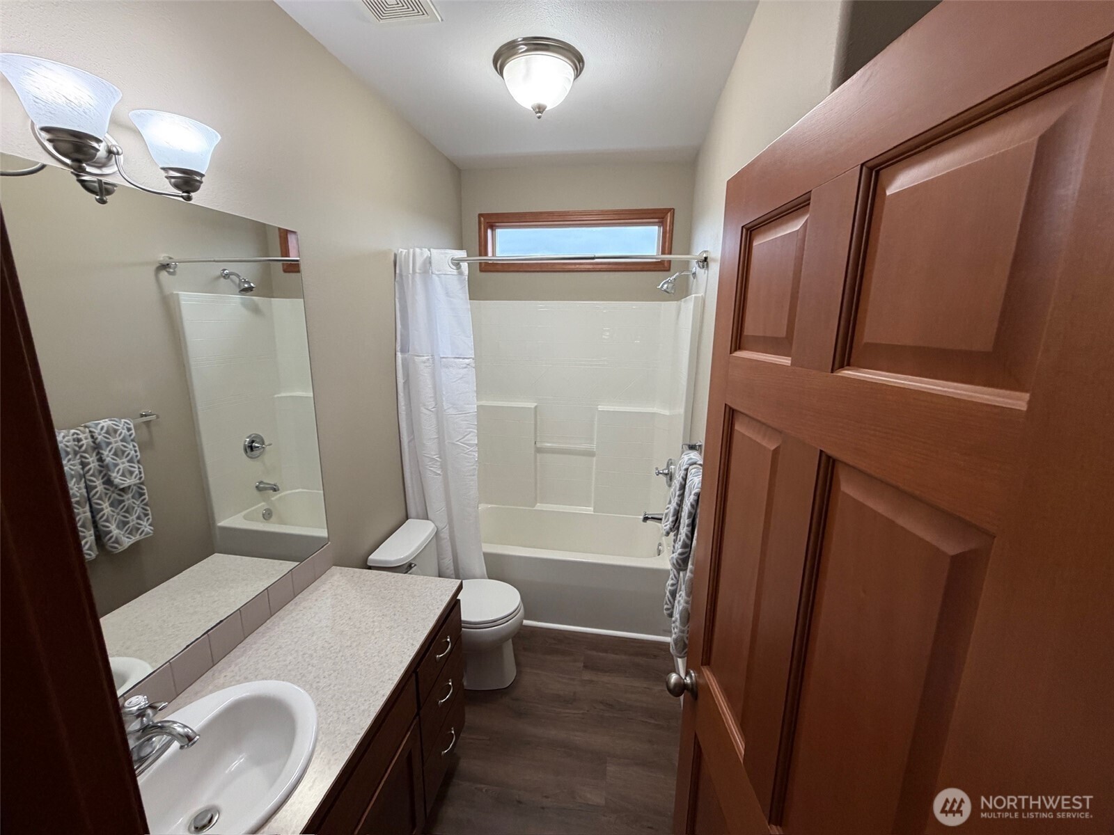 117 Garrett Loop Property Photo 17