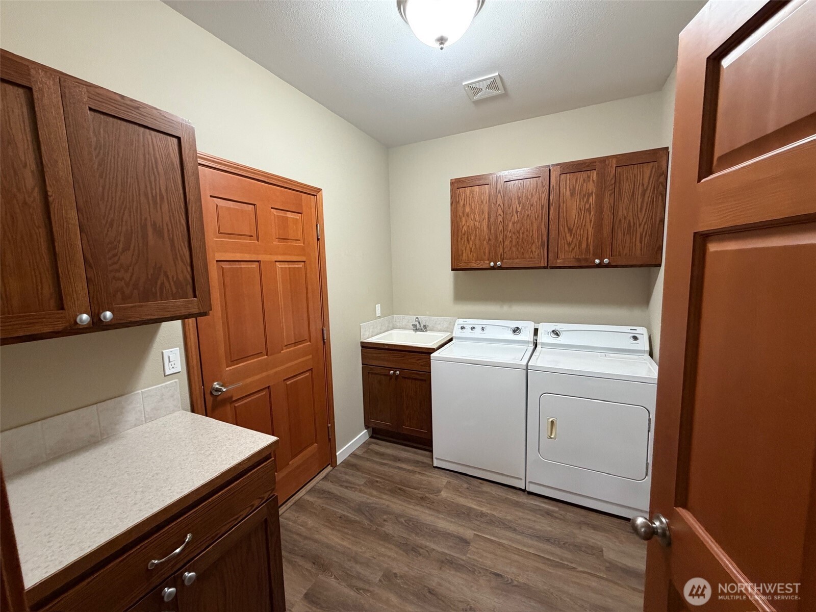 117 Garrett Loop Property Photo 22