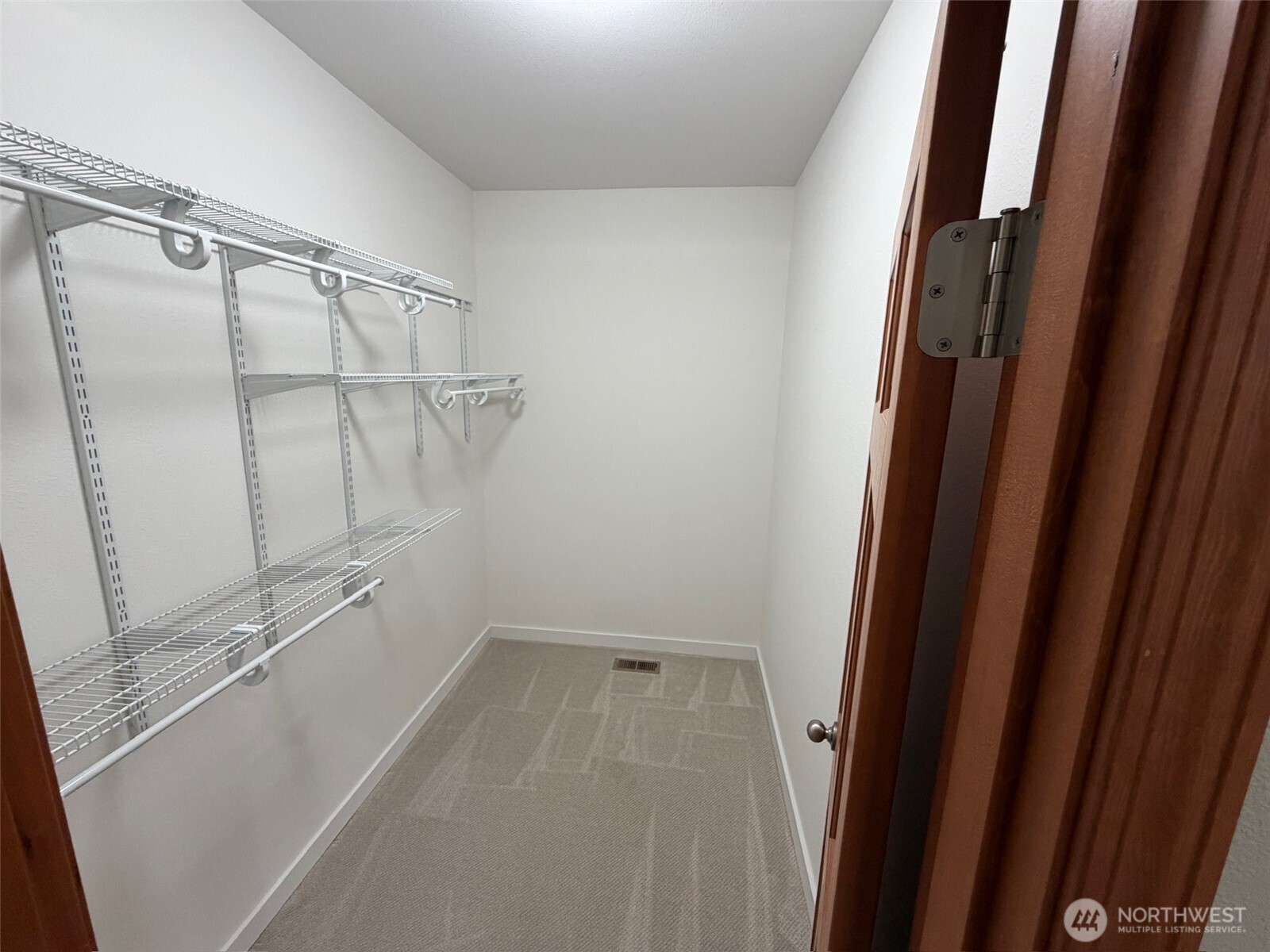 117 Garrett Loop Property Photo 28